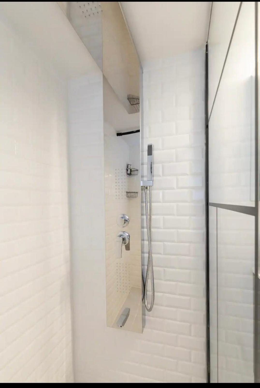 Χαλαρωτική Φωλιά Με Υδρομασάζ Appartement Thessaloniki Buitenkant foto